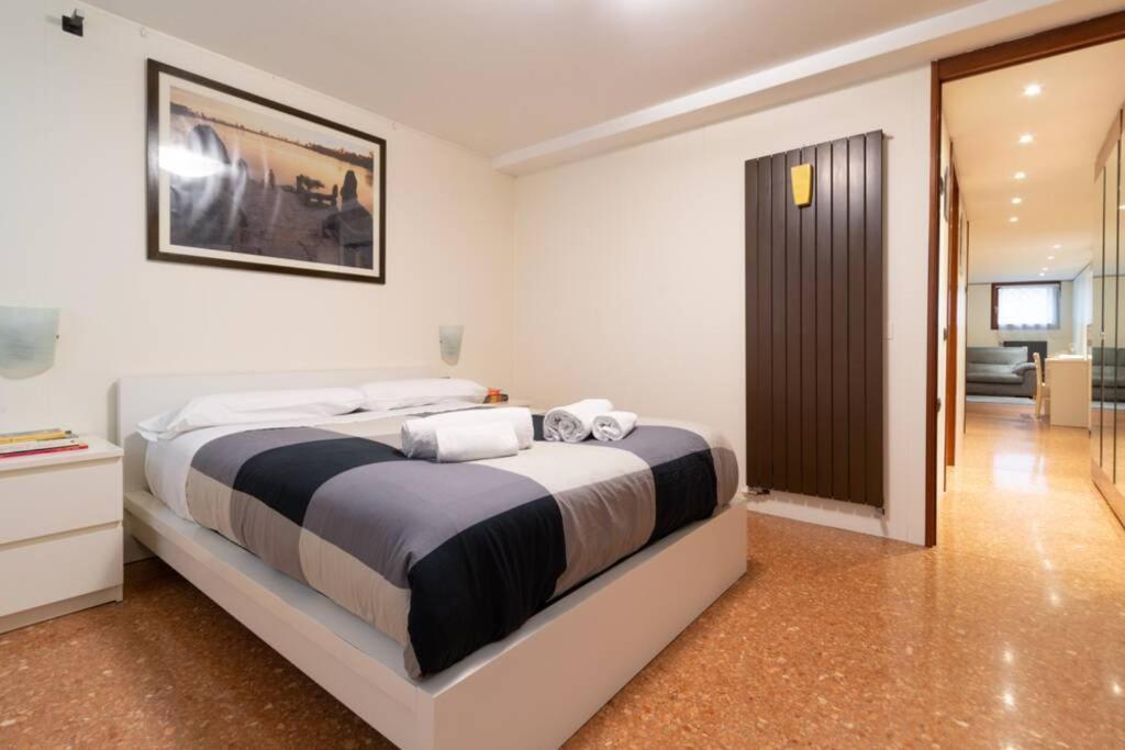 The Zen House Apartment เวนิส ภายนอก รูปภาพ