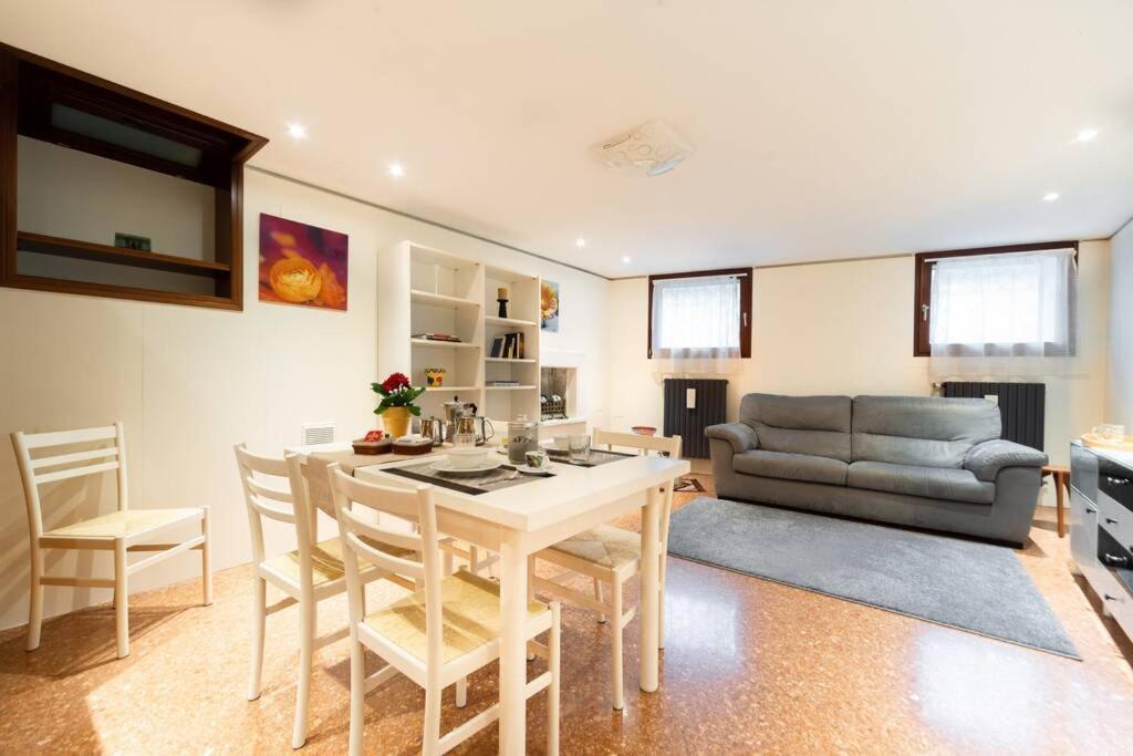 The Zen House Apartment เวนิส ภายนอก รูปภาพ